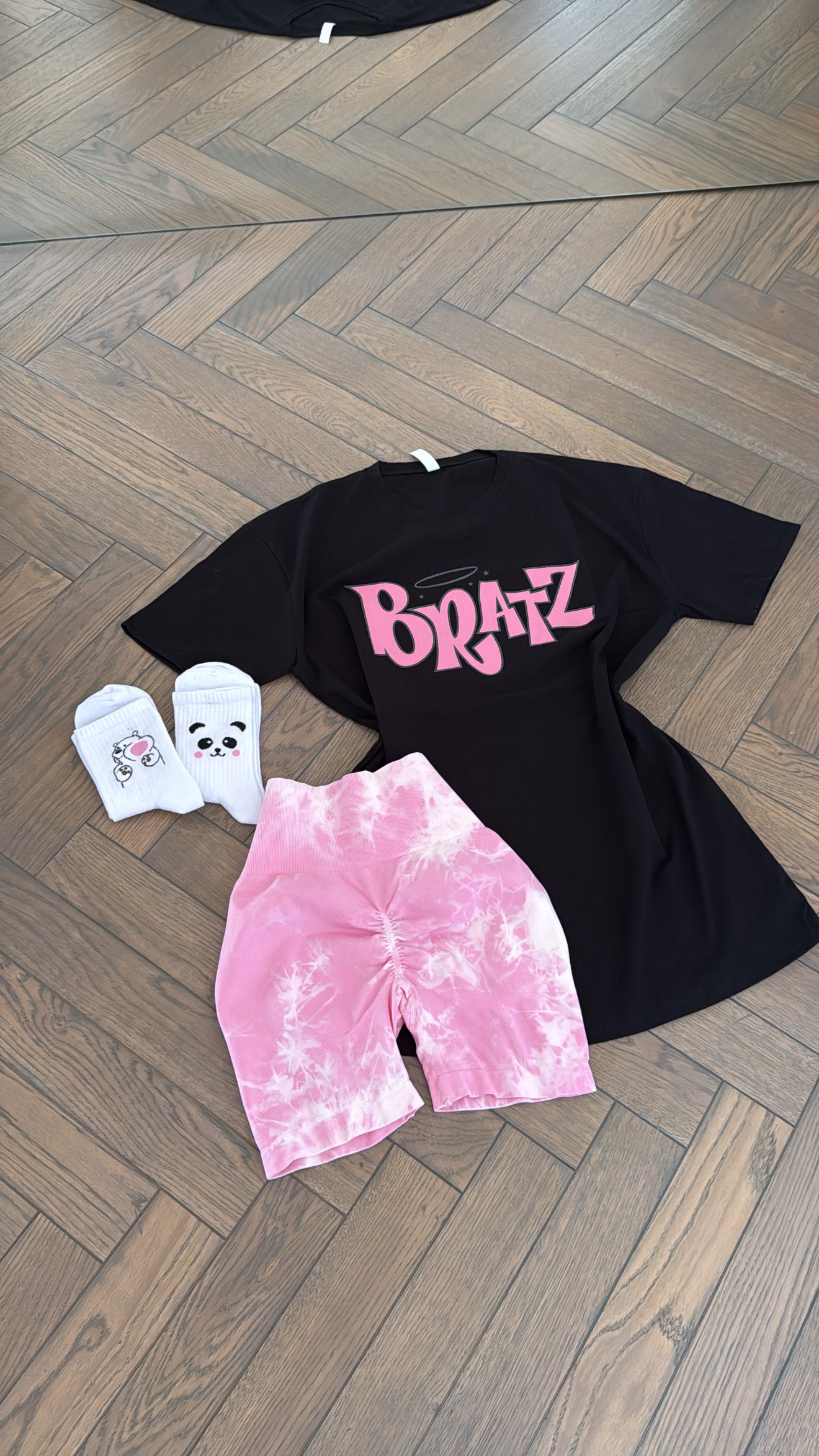 3 piece set- t shirt+shorts+socks