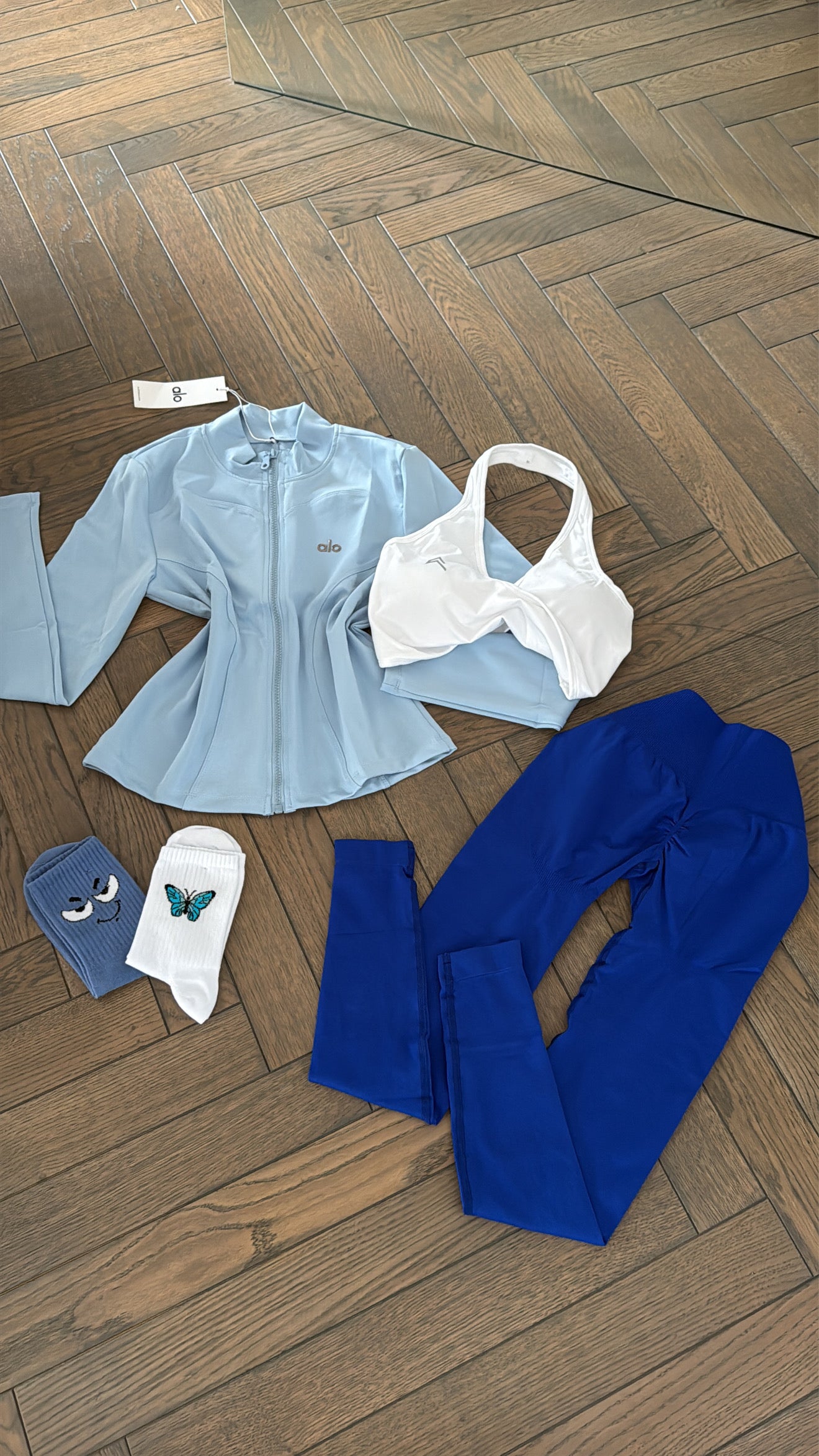 4 piece set- bbl jacket+crop top+leggings+socks