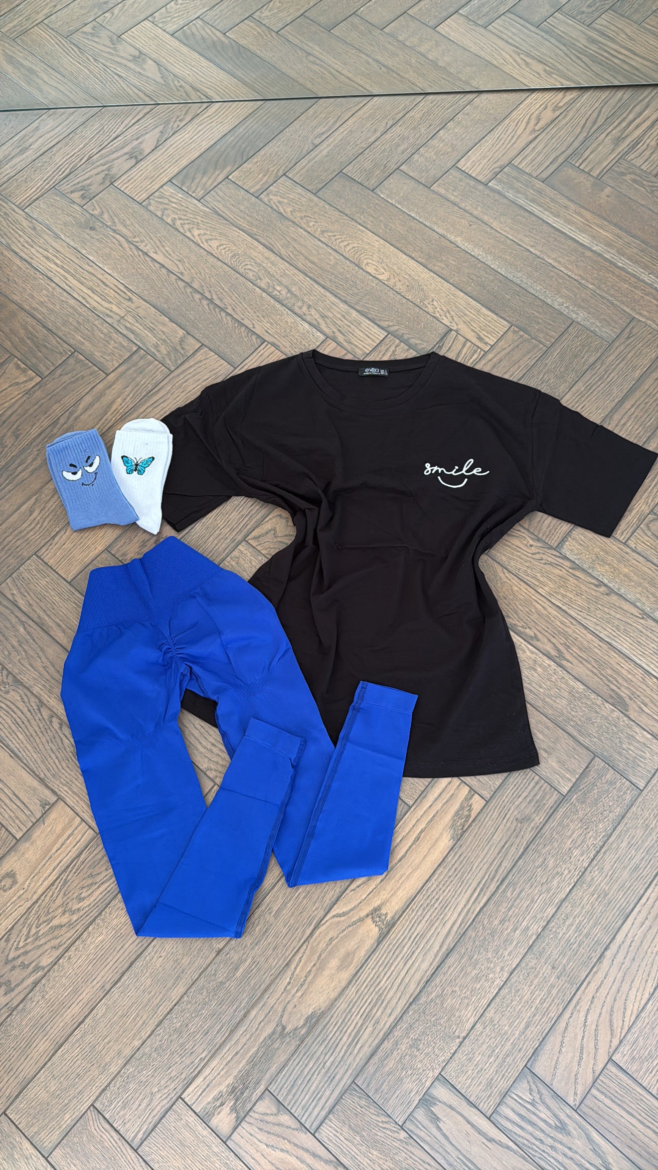 3 piece set- t shirt+leggings+socks