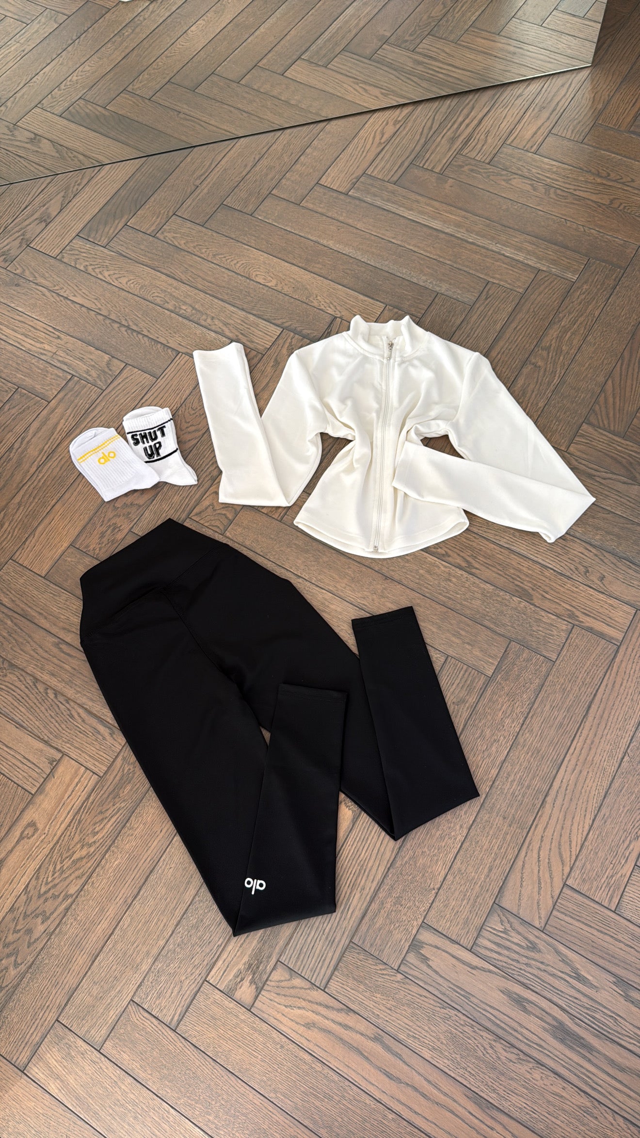 3 piece set- t shirt+leggings+socks