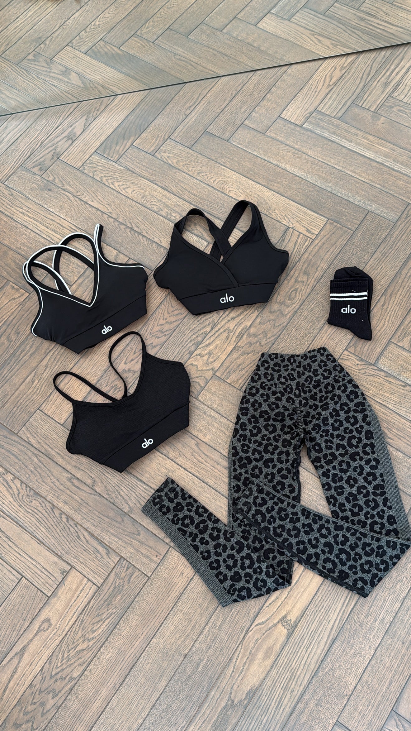 3 piece set- t shirt+leggings+socks