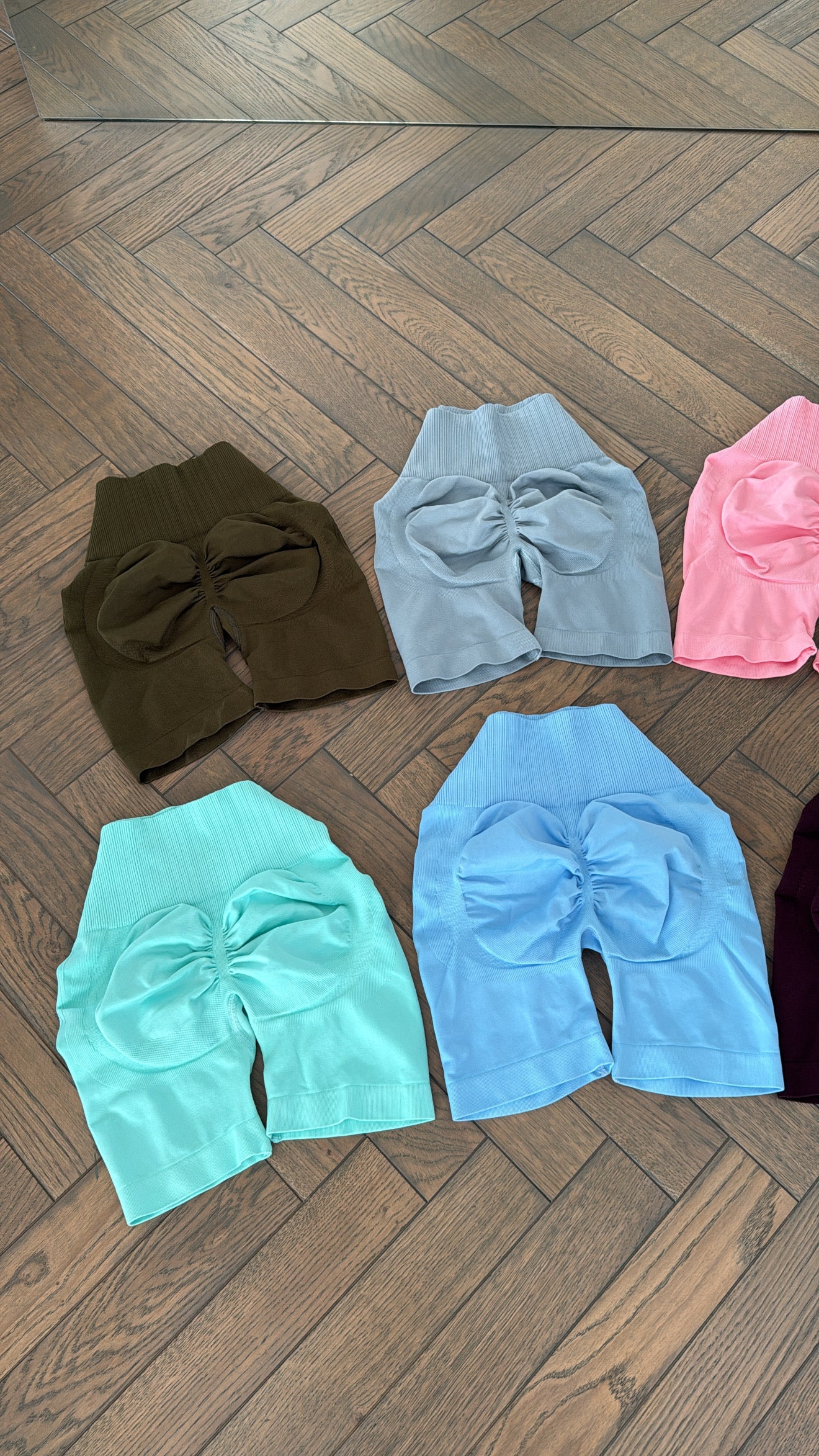 Extra push up shorts