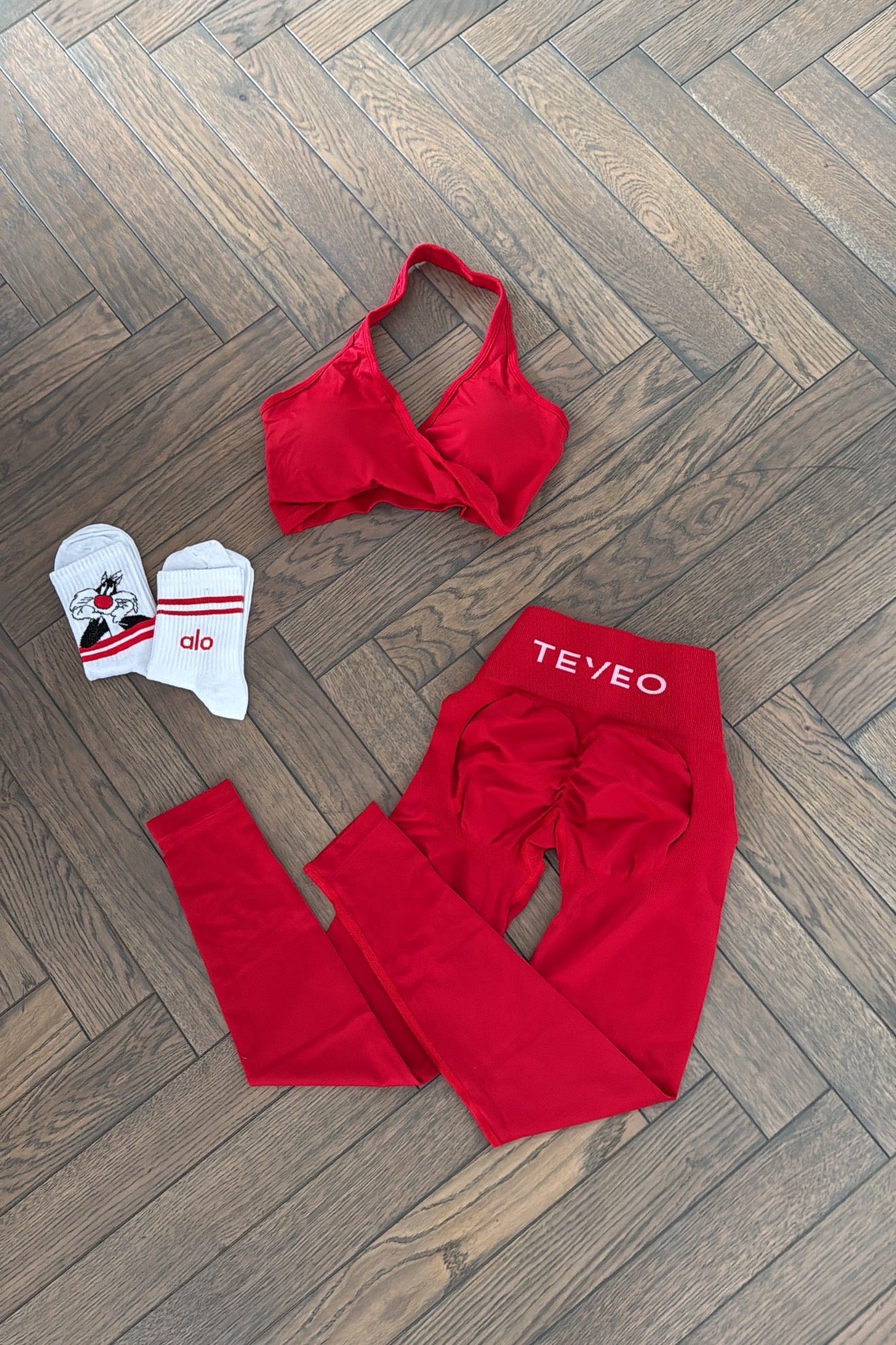 SET Teveo - Red Colour