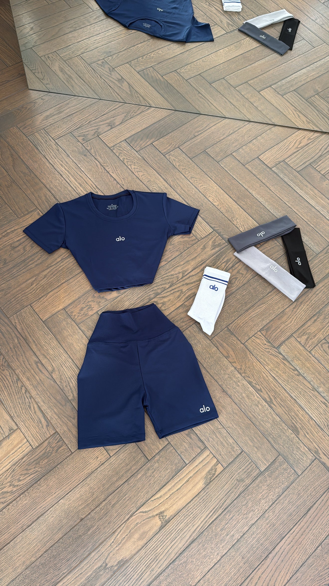 3 piece set-crop top+shorts+socks