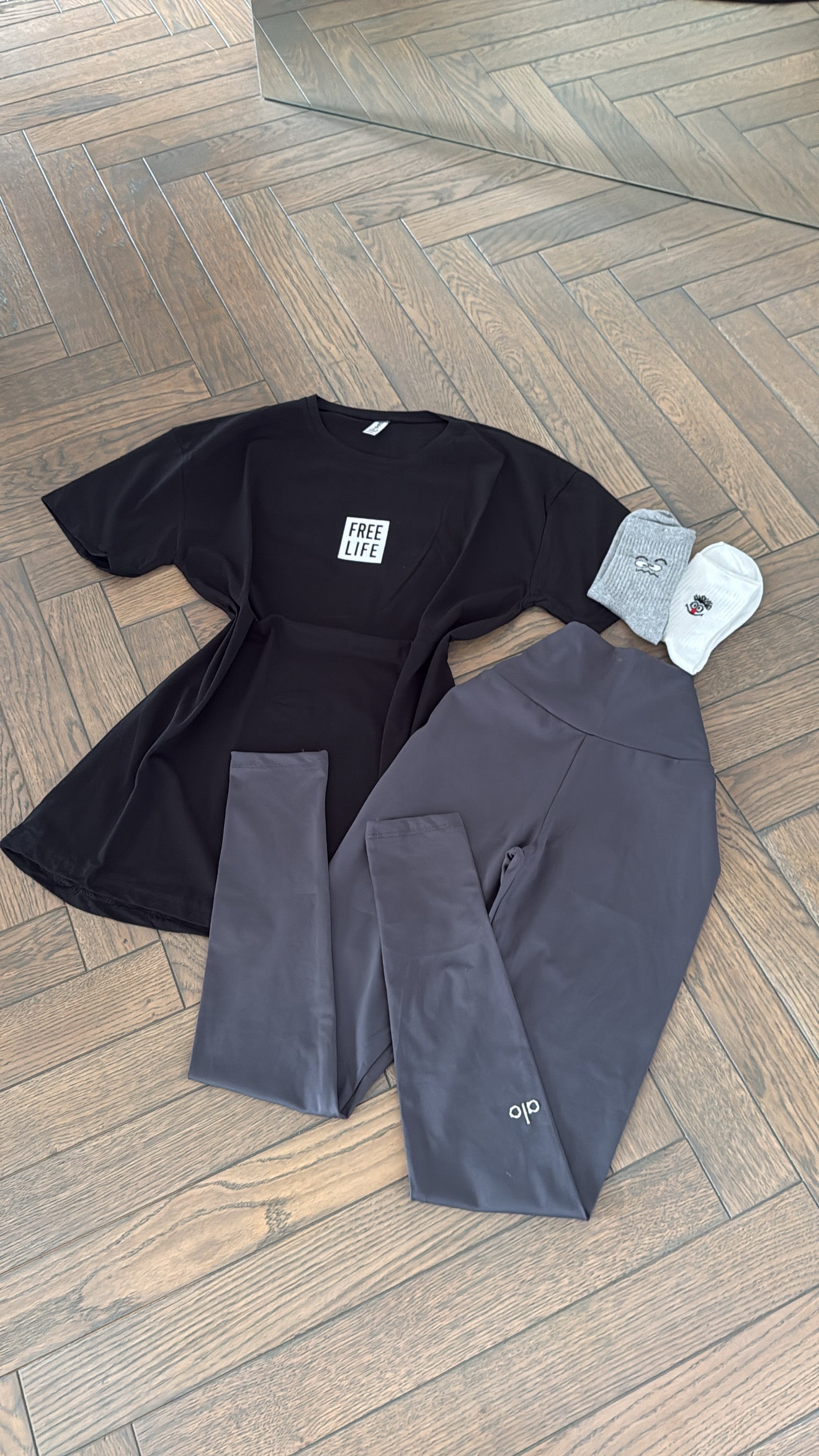 3 piece set-t shirt+leggings+socks