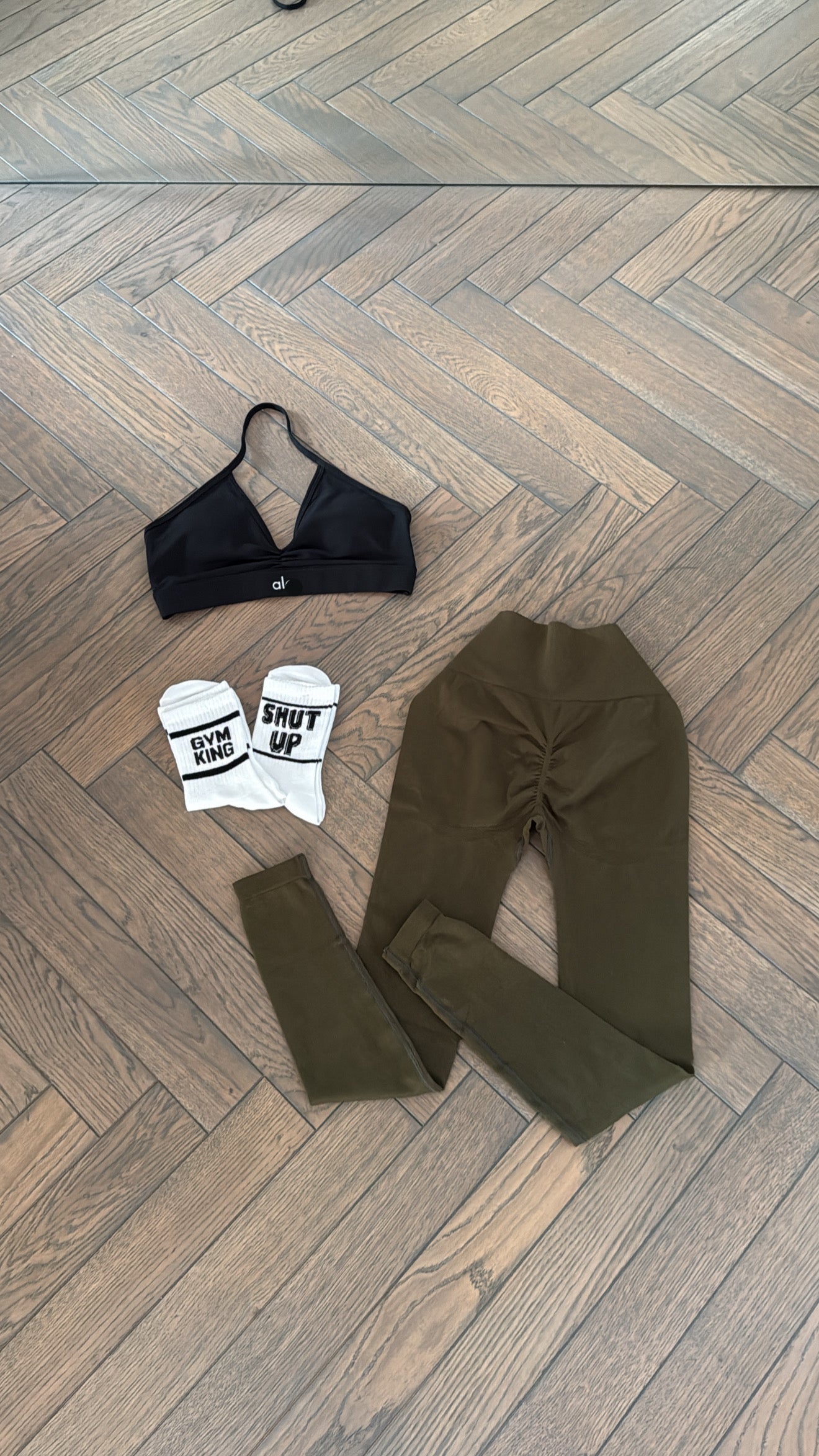 3 piece set- t shirt+leggings+socks - Image 2