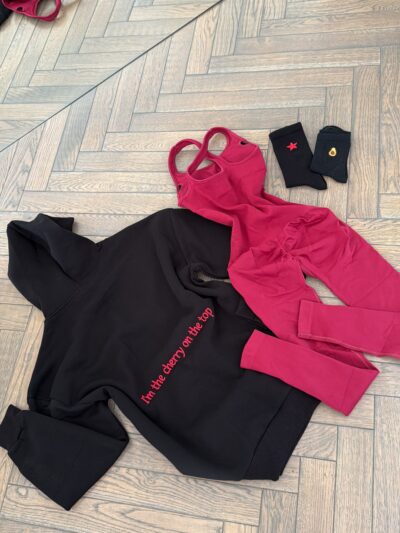 SET hoodie+cherry red jumpsuit+socks