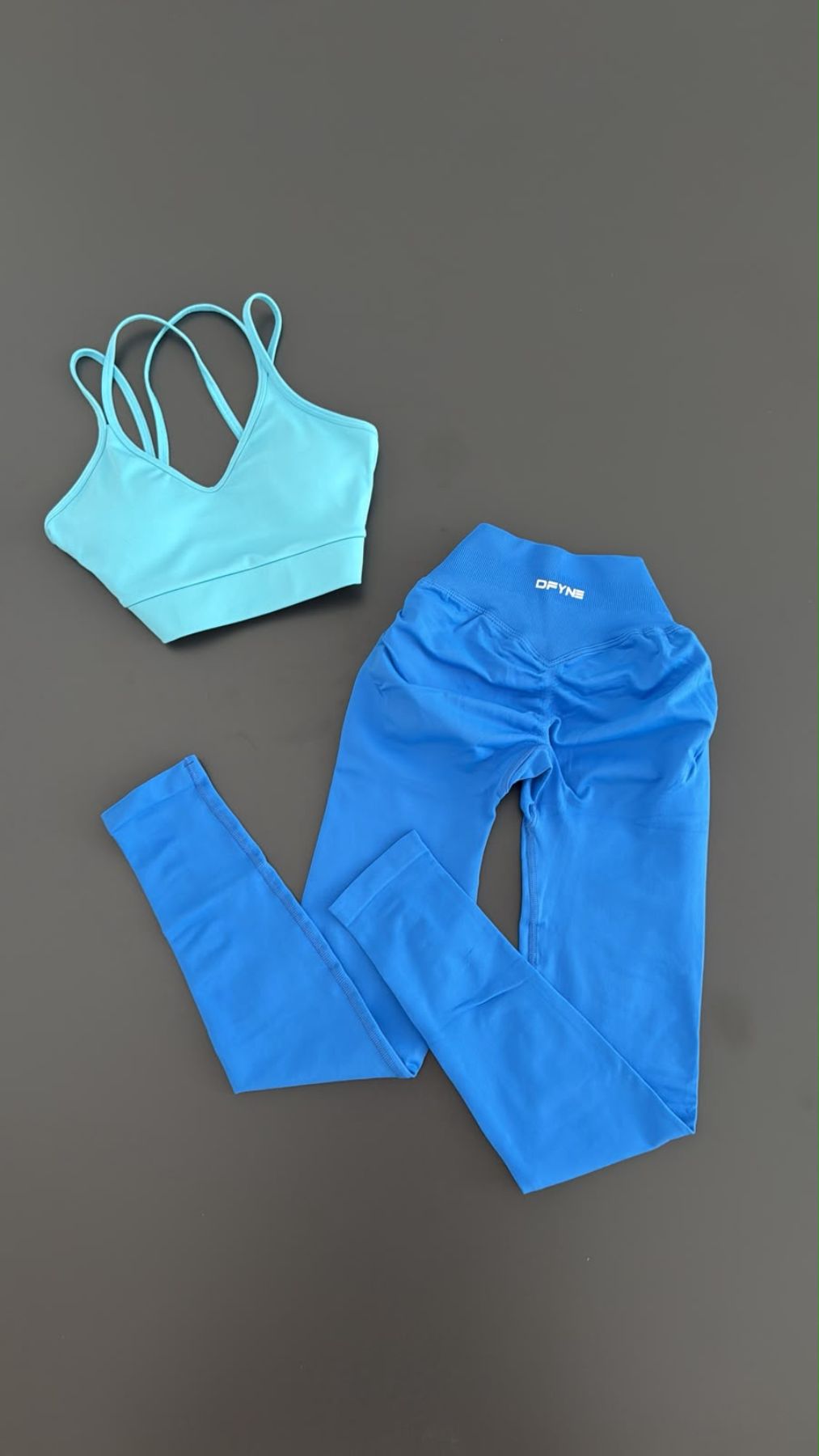 Set/Crop+Blue Dfyne Leggings