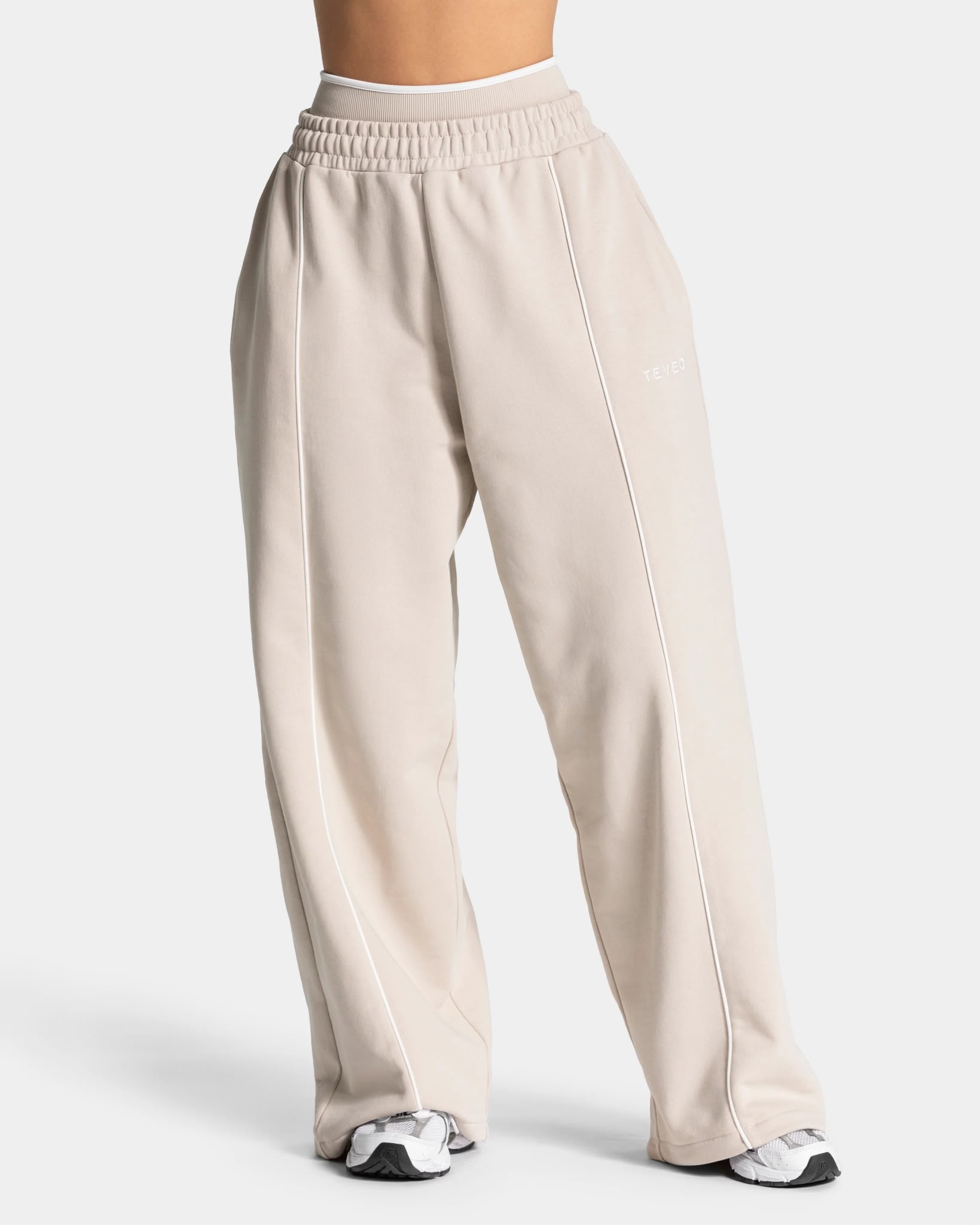 Teveo Wide Beige Joggers